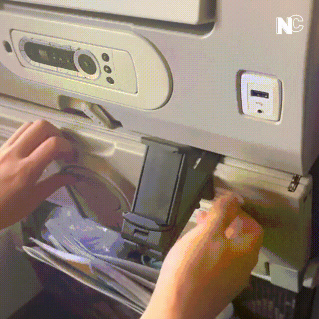 Multifunctionele telefoonhouder | Handig voor je volgende vlucht!